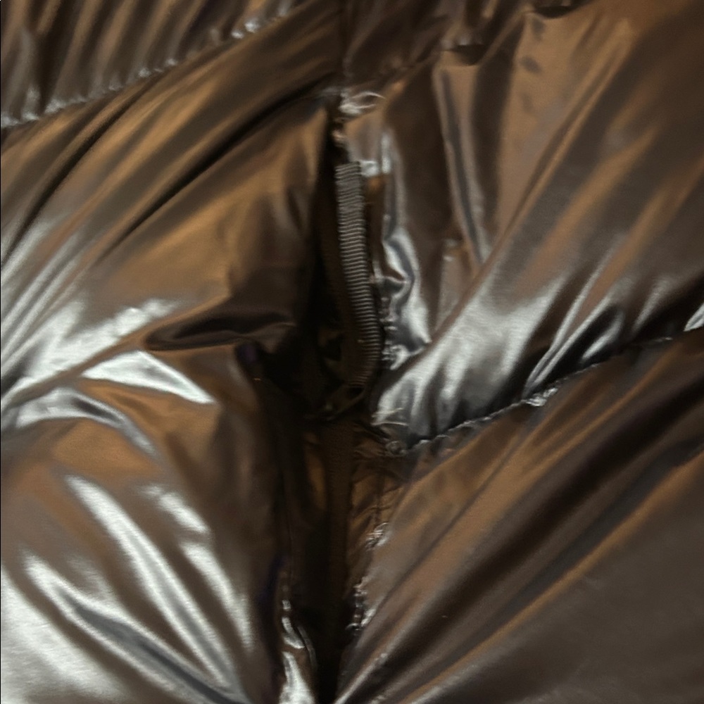 Athleta Women’s Black Glossy Puffer Jacket - Picture 6 of 16